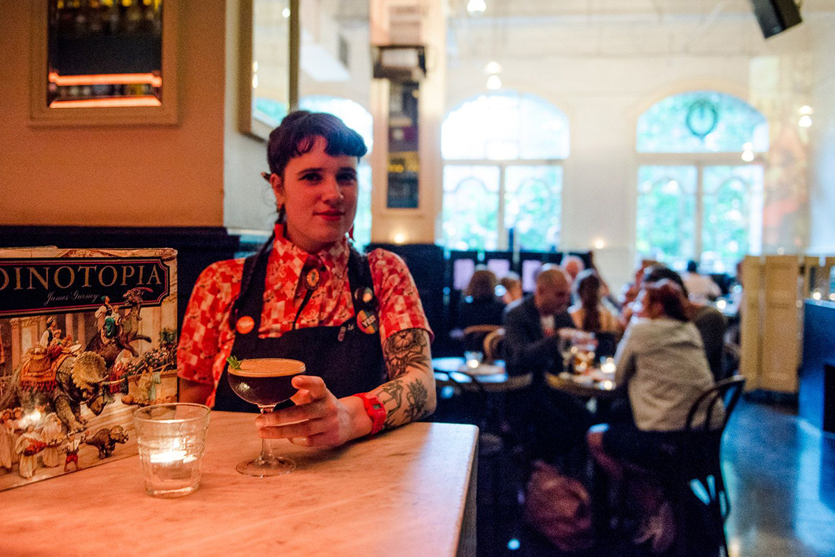inclusive-dining-service-cookie-melbourne-red-rock-venues
